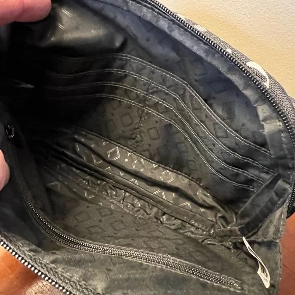 Vera Bradley Paisley, black and white Noir belt bag - Picture 5 of 8